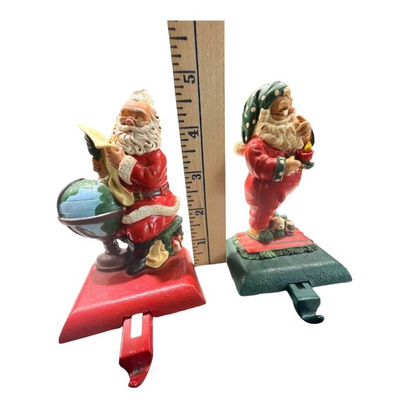 VNTG Cast Iron Santa Claus Stocking Holders With Globe & Gift Bag Made In Taiwan - Picture 5 of 12